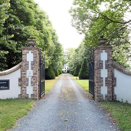 مبيت وإفطار Saint-Gâtien-des-Bois Le Domaine Du Lieu Athan ,Reserve Aux Adultes المظهر الخارجي الصورة