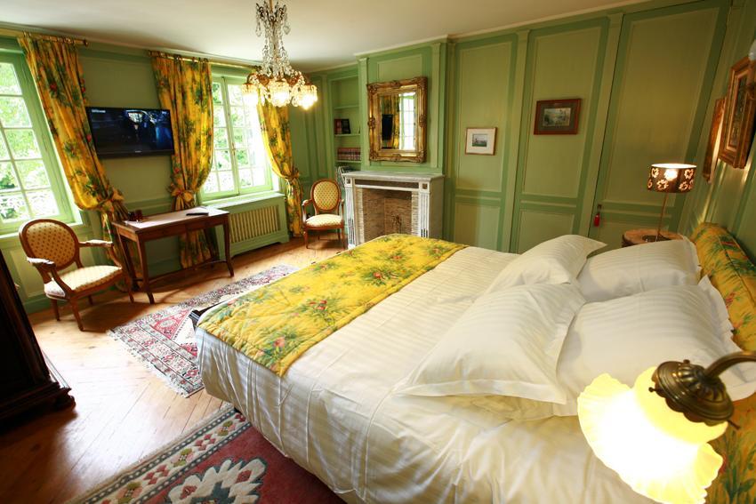 مبيت وإفطار Saint-Gâtien-des-Bois Le Domaine Du Lieu Athan ,Reserve Aux Adultes المظهر الخارجي الصورة